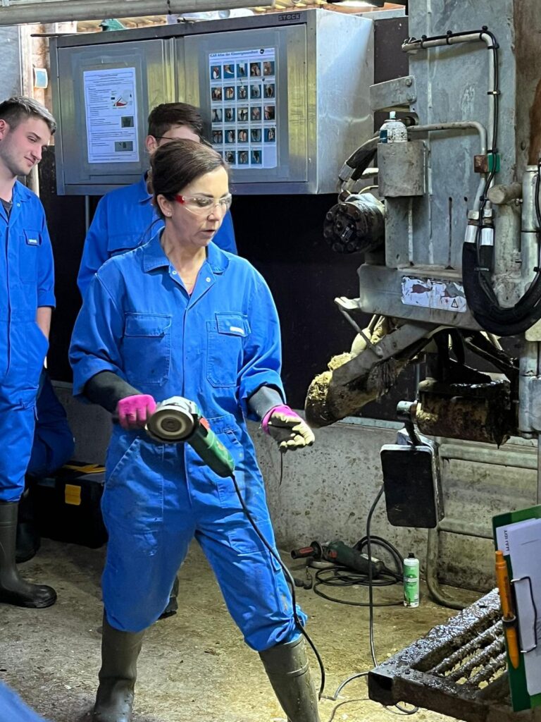 WhatsApp Image 2025-04-08 at 11.50.35 (2)